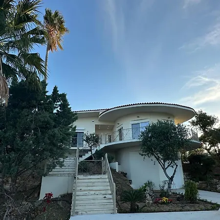 La Maison Des Oliviers فيلة Kiáton